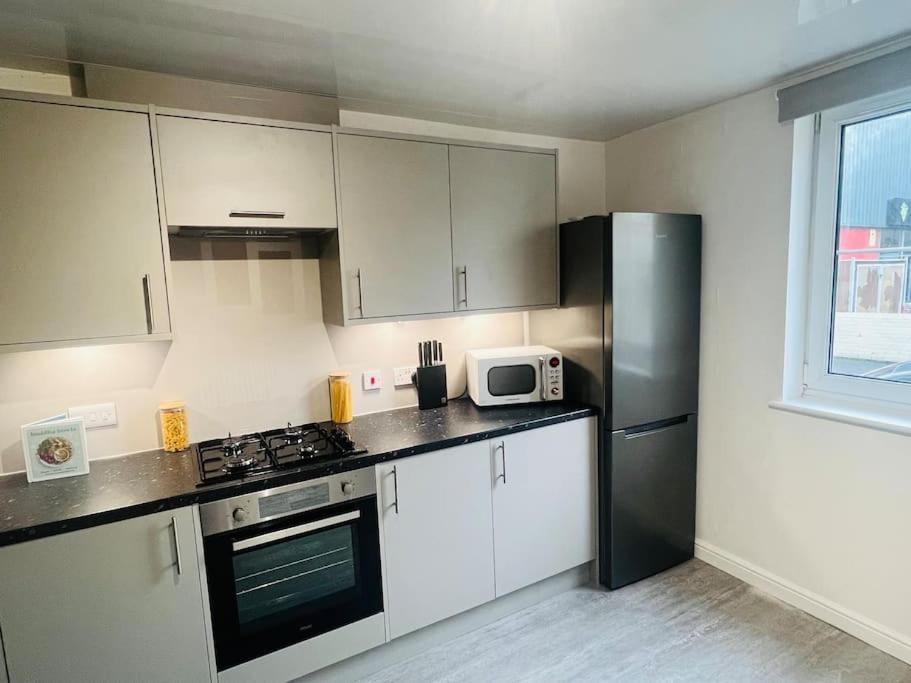 Superb 2 Bedroom Apartment With Free Parking Edimburgo Exterior foto